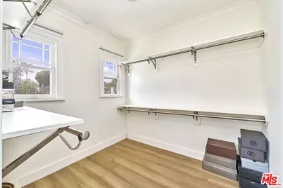 860 S Norton Ave, Los Angeles, CA 90005 - Photo 42