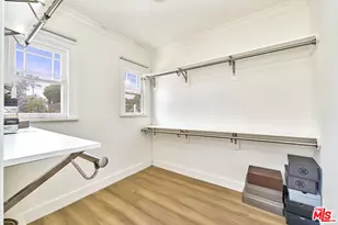860 S Norton Ave, Los Angeles, CA 90005 - Photo 42