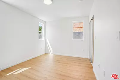 2541 Carmona Ave, Los Angeles, CA 90016 - Photo 40