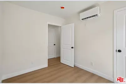 5214 Cimarron St, Los Angeles, CA 90062 - Photo 16