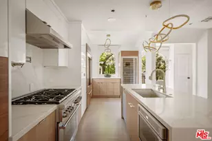 9000 Dorrington Ave, West Hollywood, CA 90048 - Photo 14