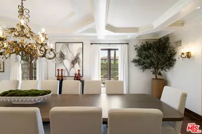 305 S June St, Los Angeles, CA 90004 - Photo 14