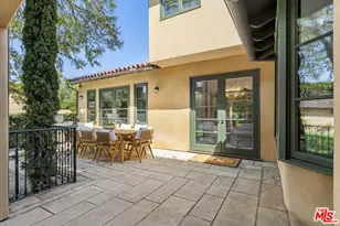 305 S June St, Los Angeles, CA 90004 - Photo 60