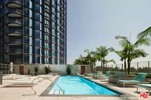 211 W Elm Ct, Los Angeles, CA 90067 - Photo 22