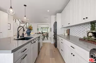 1015 S Tremaine Ave, Los Angeles, CA 90019 - Photo 18