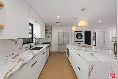 5253 Buffalo Ave, Sherman Oaks, CA 91401 - Photo 4