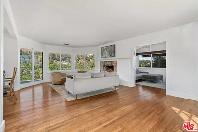 2444 Carman Crest Dr, Los Angeles, CA 90068 - Photo 6