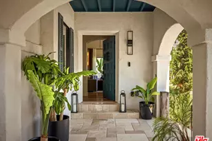 817 Masselin Ave, Los Angeles, CA 90036 - Photo 2
