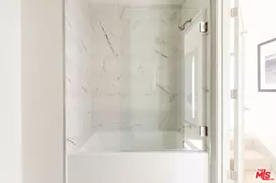 1051 N Spaulding Ave, West Hollywood, CA 90046 - Photo 22