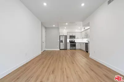 1832 S Barrington Ave #203, Los Angeles, CA 90025 - Photo 10