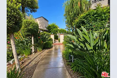 15149 Magnolia Blvd #D, Los Angeles, CA 91403 - Photo 16