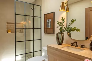 18001 Boris Dr, Encino, CA 91316 - Photo 22