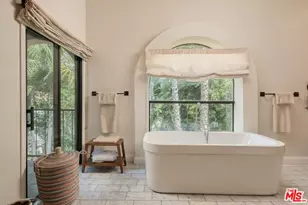 2299 Gloaming Way, Beverly Hills, CA 90210 - Photo 36