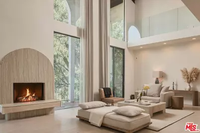 2299 Gloaming Way, Beverly Hills, CA 90210 - Photo 10