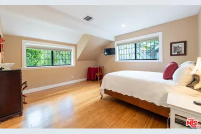 5340 Calvin Ave, Tarzana, CA 91356 - Photo 22