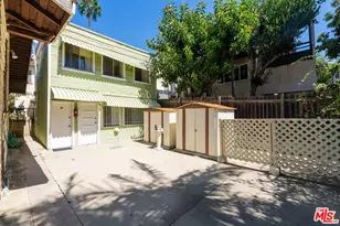 2428 N Beachwood Dr, Los Angeles, CA 90068 - Photo 28