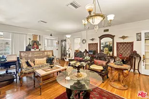 2428 N Beachwood Dr, Los Angeles, CA 90068 - Photo 10