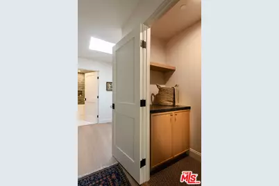 931 S Sycamore Ave, Los Angeles, CA 90036 - Photo 32