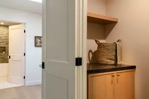 931 S Sycamore Ave, Los Angeles, CA 90036 - Photo 32