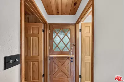 691 Santa Barbara Ave, Sugarloaf, CA 92386 - Photo 20