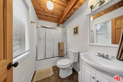 691 Santa Barbara Ave, Sugarloaf, CA 92386 - Photo 32