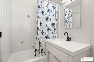 7913 Joshua Ln, Yucca Valley, CA 92284 - Photo 18