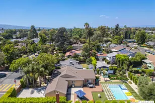13435 Erwin St, Los Angeles, CA 91401 - Photo 32