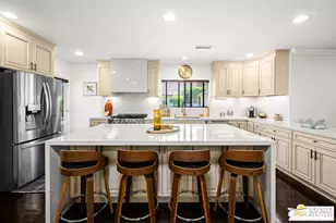 13435 Erwin St, Los Angeles, CA 91401 - Photo 12