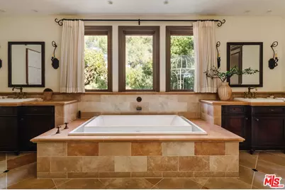 24903 Palmilla Dr, Calabasas, CA 91302 - Photo 22