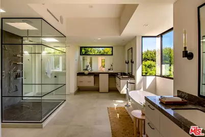 734 18th St, Santa Monica, CA 90402 - Photo 26