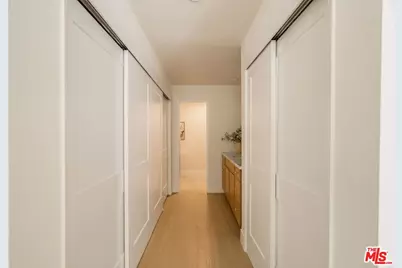 848 N Kings Rd #208, West Hollywood, CA 90069 - Photo 20