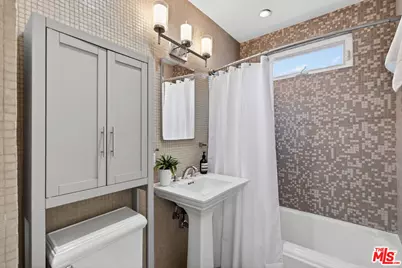 2822 11th St, Santa Monica, CA 90405 - Photo 20