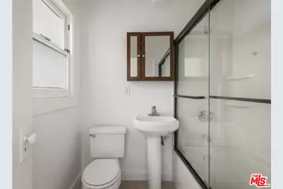 1143 N Commonwealth Ave, Los Angeles, CA 90029 - Photo 38