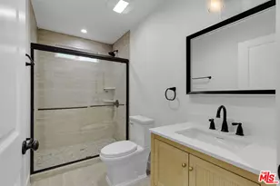 8637 Orchard Ave, Los Angeles, CA 90044 - Photo 14