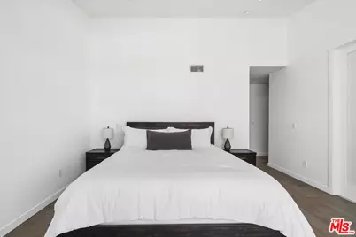 1317 Cabrillo Ave, Los Angeles, CA 90291 - Photo 16