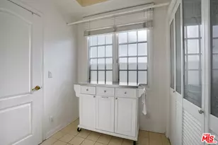 10630 Eastborne Ave, Los Angeles, CA 90024 - Photo 16