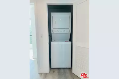 14612 Calvert St #201, Van Nuys, CA 91411 - Photo 8