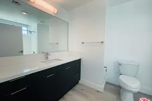 14612 Calvert St, Van Nuys, CA 91411 - Photo 12