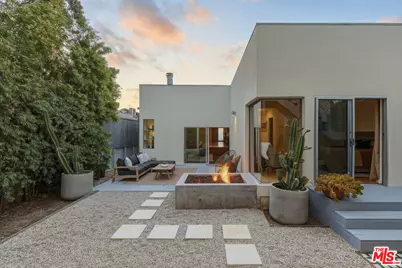 1076 Palms Blvd, Venice, CA 90291 - Photo 2
