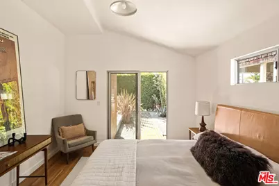 1076 Palms Blvd, Venice, CA 90291 - Photo 12