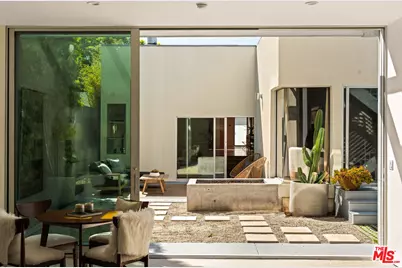 1076 Palms Blvd, Venice, CA 90291 - Photo 18