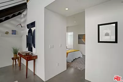803 Wilcox Ave #10, Los Angeles, CA 90038 - Photo 16