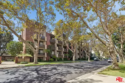 141 S Linden Dr #104, Beverly Hills, CA 90212 - Photo 24