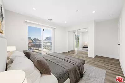 636 W 76th St, Los Angeles, CA 90044 - Photo 28