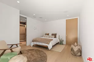 9451 Hidden Valley Pl, Beverly Hills, CA 90210 - Photo 24