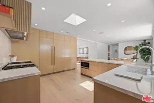 9451 Hidden Valley Pl, Beverly Hills, CA 90210 - Photo 16