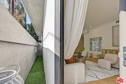 839 Larrabee St #2, West Hollywood, CA 90069 - Photo 6