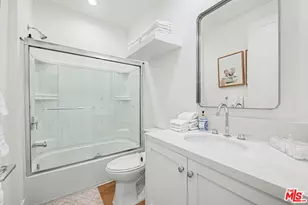 1209 N Commonwealth Ave, Los Angeles, CA 90029 - Photo 16