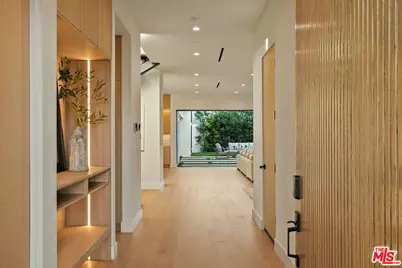 12657 Dewey St, Los Angeles, CA 90066 - Photo 4