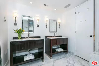 9033 Vista Grande St #2, West Hollywood, CA 90069 - Photo 18